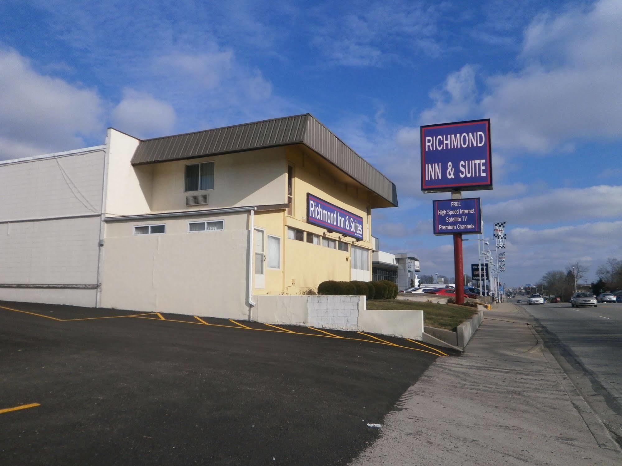 Richmond Inn And Suites Ngoại thất bức ảnh
